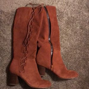 Women’s boots size 6.5 rust color